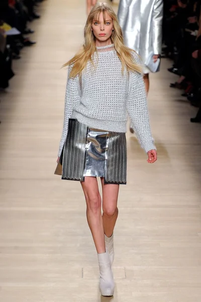 Look 8